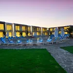 Lugga Boutique & 3*
