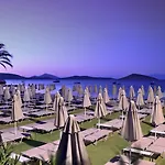 Hotel Lugga Boutique & 3*