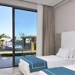 Lugga Boutique & Hotel 3*