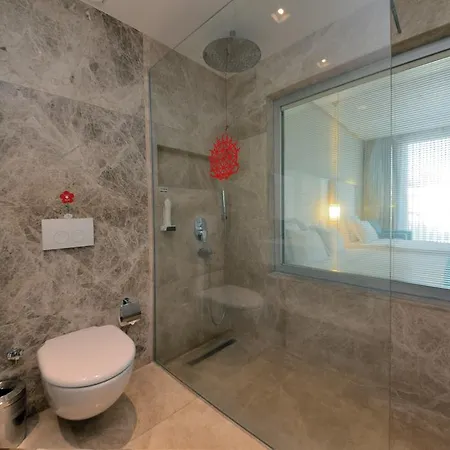 호텔 Lugga Boutique & 3*