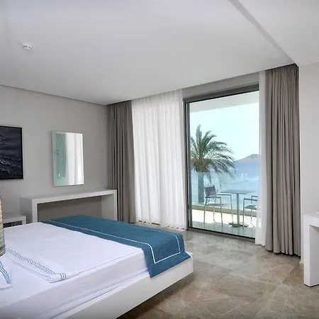 Hotel Luga Boutique Hotel&beach 3*