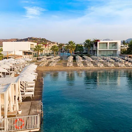 Luga Boutique Hotel&beach