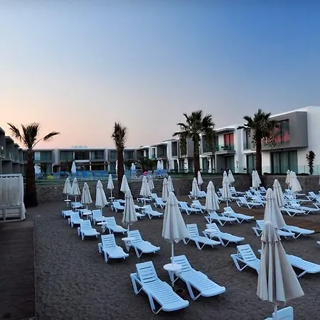 Luga Boutique Hotel&beach Hotel